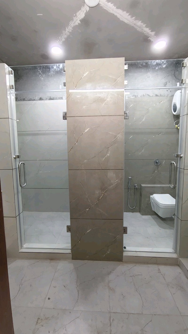 Vishwakarma Alluminium And Glass - 12mm tafan glass Design Portfolio Work in India