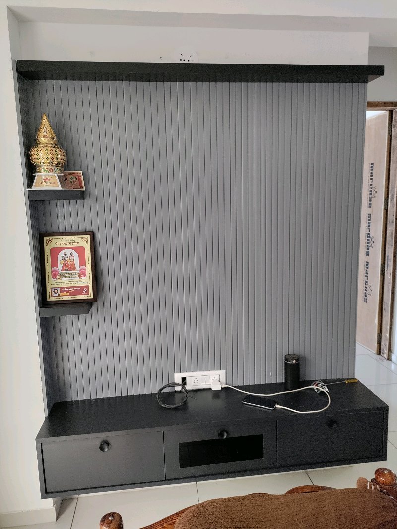 TV UNIT