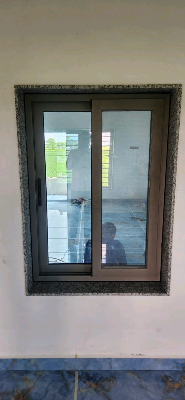 WINDOWS
