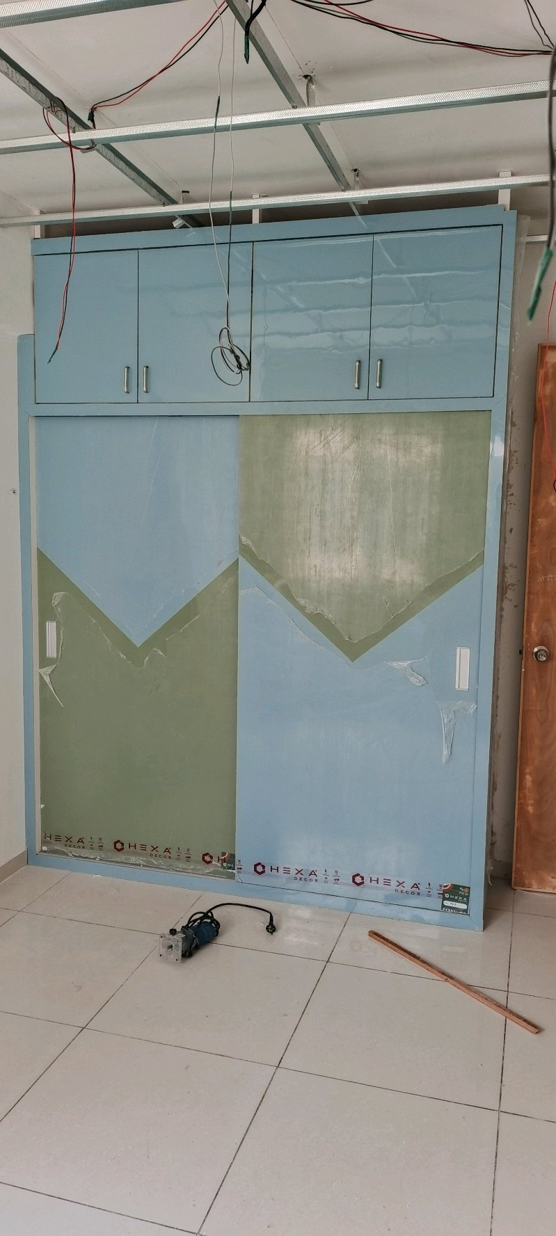 wardrobe