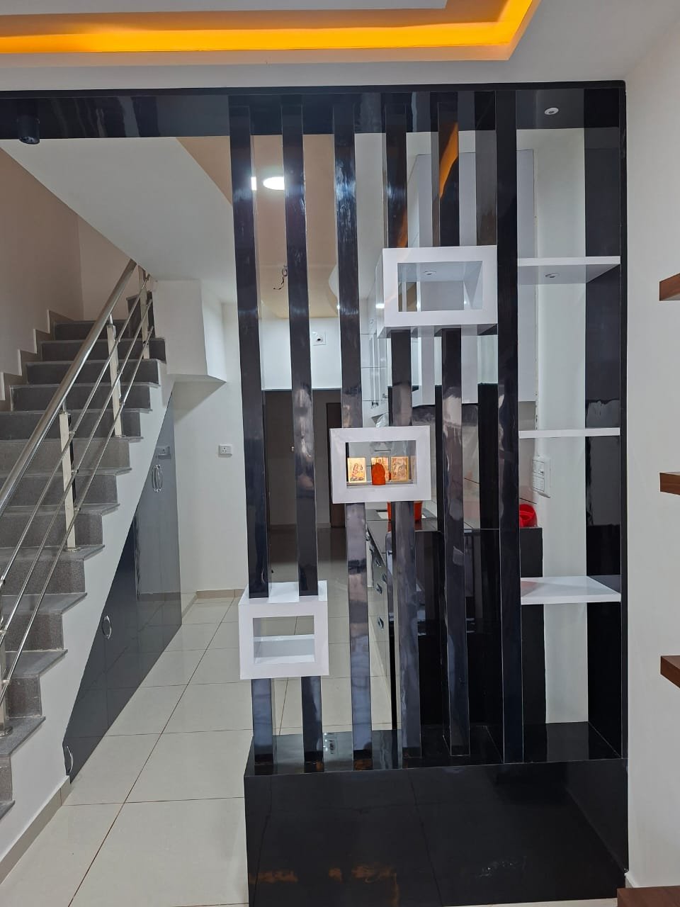 Hall Partition