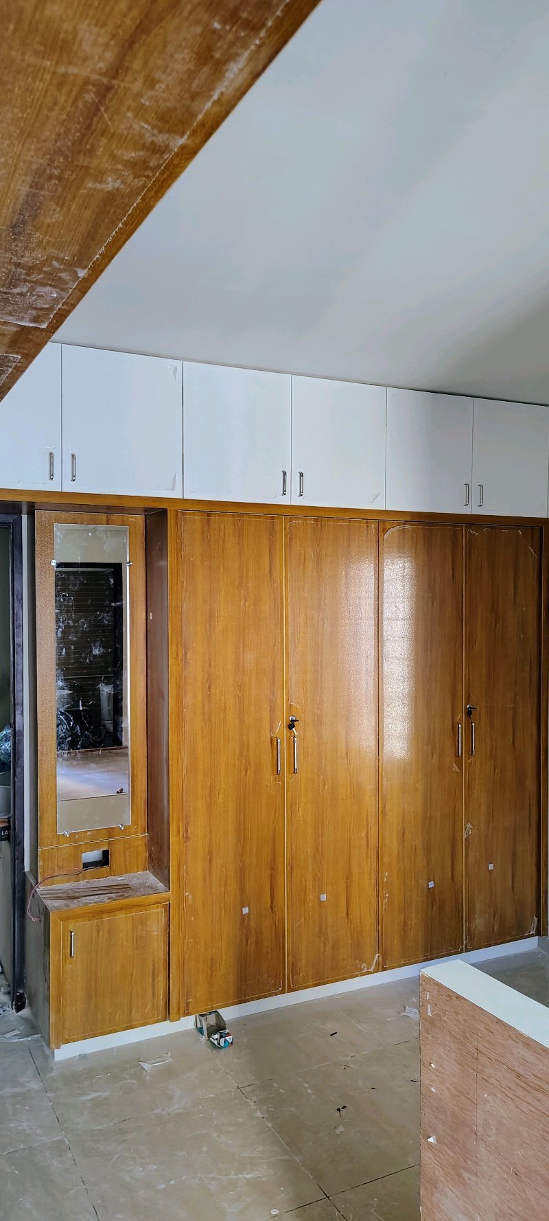wardrobe