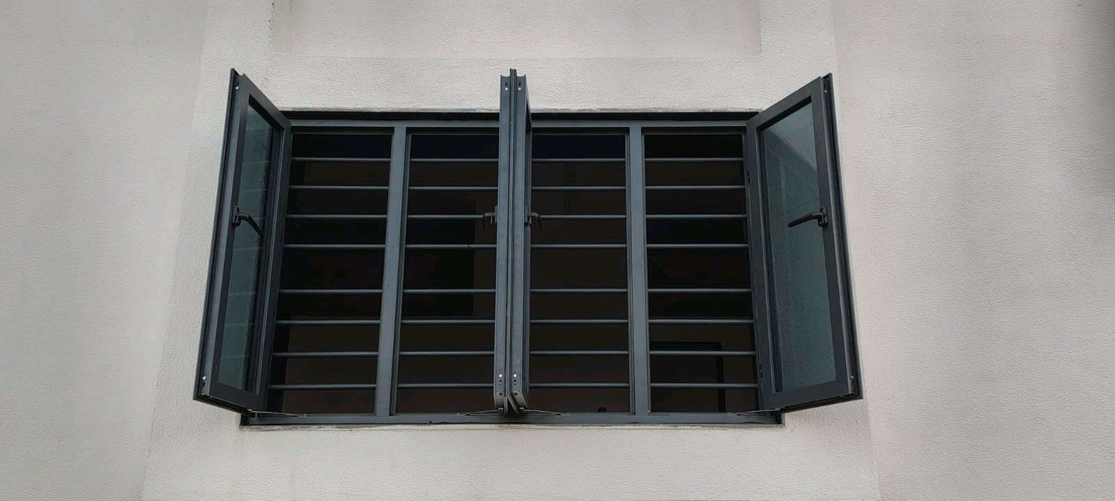WINDOWS